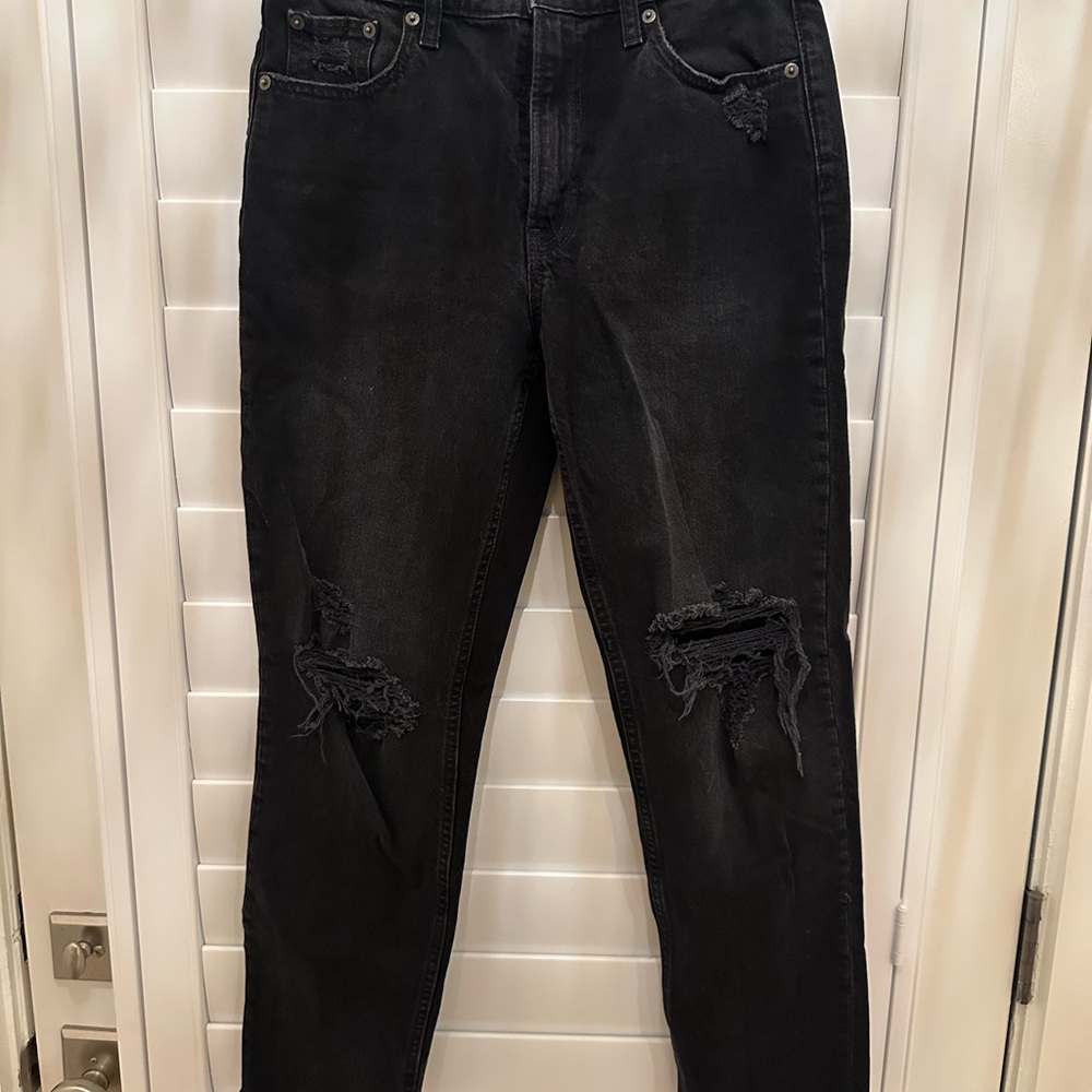 GAP Black Distressed - cheeky straight high rise